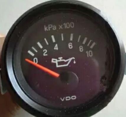 Engine Oil Gauge
